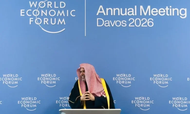 الأمين العام لرابطة العالم الإسلامي رئيس هيئة علماء المسلمين فضيلة الشيخ الدكتور محمد بن عبدالكريم العيسى.