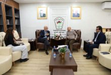 أبو هولي يطالب بعقد اجتماع طارئ للجنة الاستشارية للوقوف على تداعيات الازمة المالية للأونروا