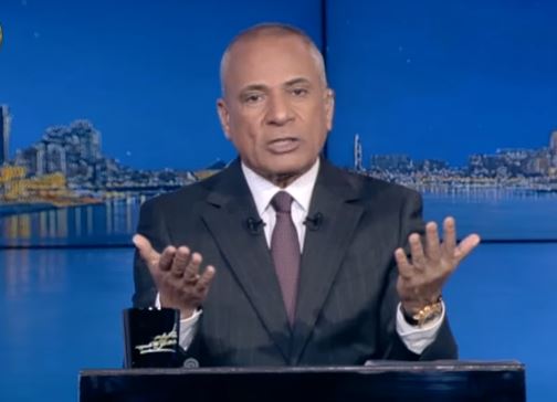 أحمد موسى مشيدا بتسليم مدبولي الوحدات السكنية بديل الإيواء بالمنيا: الرئيس السيسي عايز سكن يليق بأهله وناسه