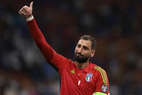 أسطورة بايرن ميونخ يَعض أصابع الندم بسبب دوناروما