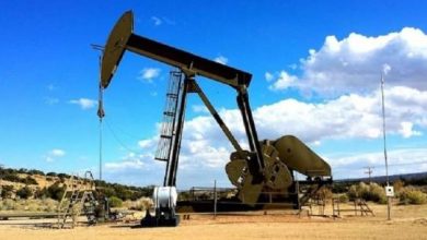 أسعار الخام تتراجع بعد تصريحات ترامب بشأن نفط فنزويلا