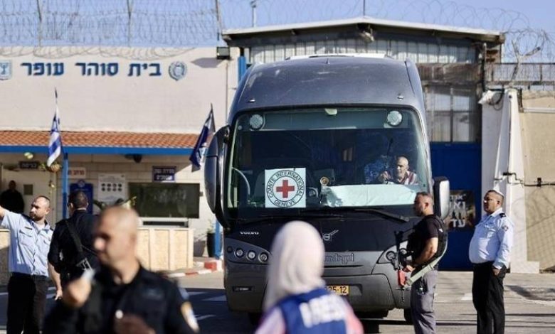 أسماء 10 أسرى أفرج عنهم الاحتلال في غزة