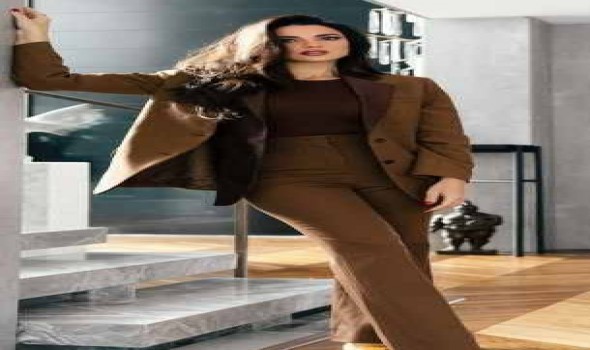 ألوان التراب تسحر إطلالات النجمات شتاء 2026