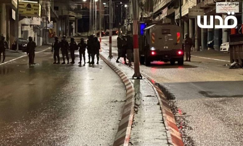 اقتحامات واعتقالات في الضفة.. ومستوطنون يحرقون مساكن في القدس