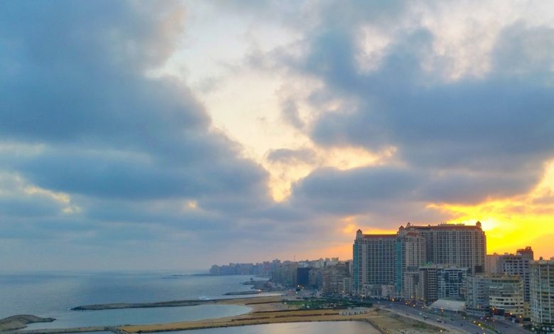 الأرصاد: طقس الغد مائل للدفء نهارا شديد البرودة ليلا.. والعظمى بالقاهرة 19