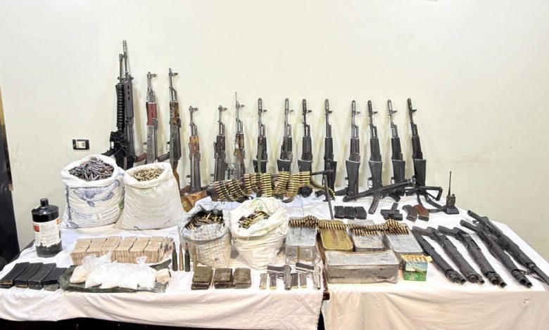 الأمن يقضي على بؤرة إجرامية ويضبط مخدرات وأسلحة بـ30 مليون جنيه في أسوان