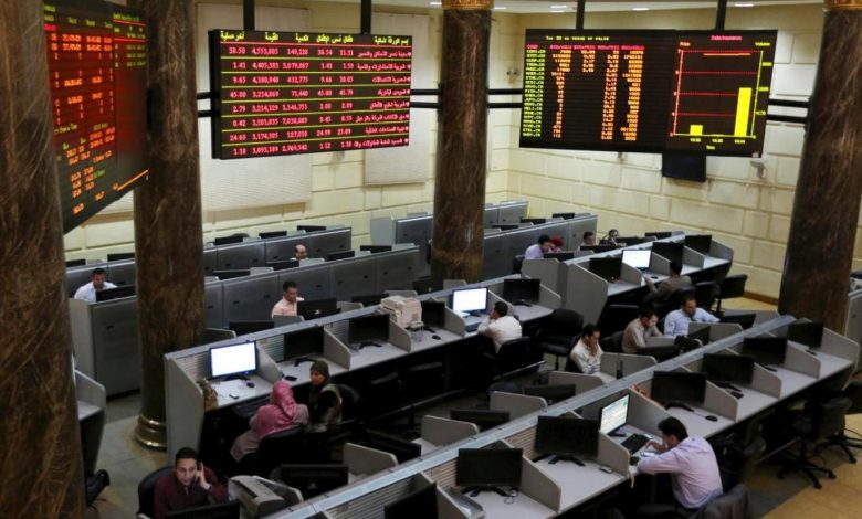 الاثنين 5 يناير 2026.. البورصة تواصل التراجع بـ1.22% فى ثانى جلسات العام الجديد