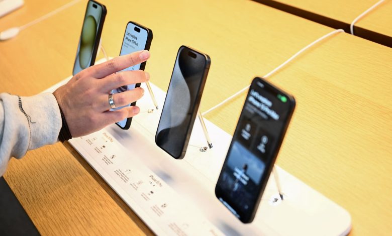 الجمارك: رسوم الهواتف المستوردة ثابتة منذ سنوات.. وسداد إلكتروني في مهلة الـ90 يوما