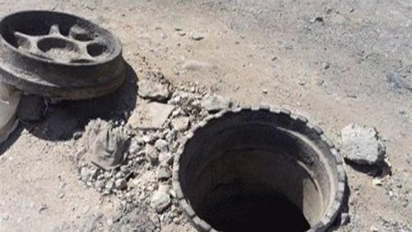 الجيزة.. إصابة 5 أشخاص سقطوا في بالوعة صرف صحي بأطفيح