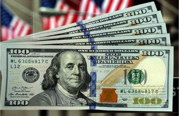 الدولار يتجه لأكبر خسارة أسبوعية منذ حزيران 2025...