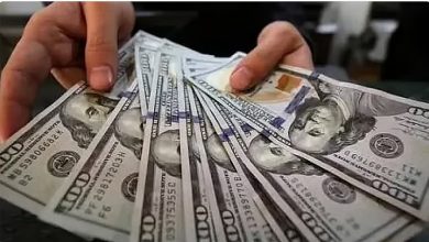 الدولار يتعرض لضغوط جديدة مع تقييم المستثمرين للمخاطر الجيوسياسية