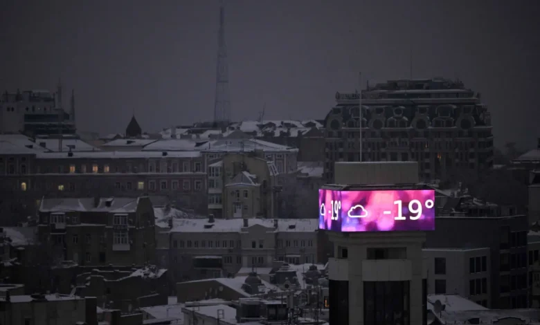 الكرملين منفتح على حوار مع واشنطن حول التسوية ويتهم زيلينسكي بعرقلتها