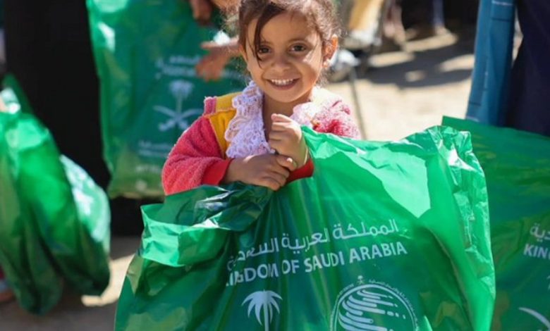 المملكة توزع قسائم شرائية بمحافظة إدلب في سوريا