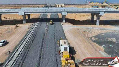 النقل: تقدم أعمال تشطيب المحطات وتركيب القضبان بالخط الأول من القطار السريع