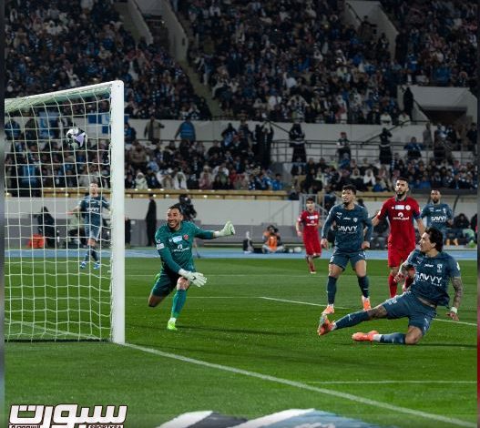 الهلال يحتل صدارة ترتيب دوري روشن بثنائية أمام ضمك