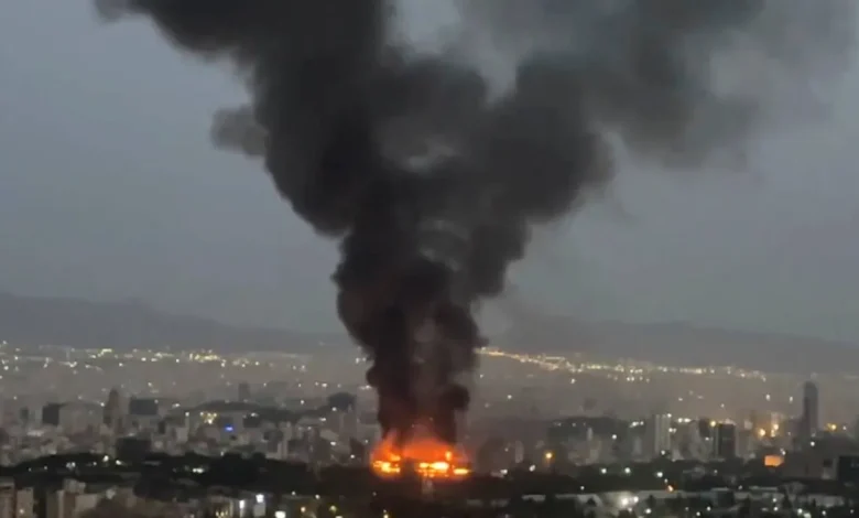 انفجار مجهول الأسباب في مبنى سكني ببندر عباس