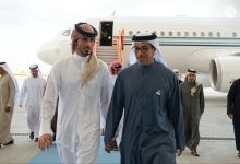 بالصور.. منصور بن زايد يستقبل جاسم بن حمد آل ثاني ويشهدان جانباً من منافسات جولة الجياد العربية-أبوظبي
