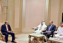 بالفيديو.. رئيس باكستان يلتقي نهيان بن مبارك في مقر إقامته بأبوظبي