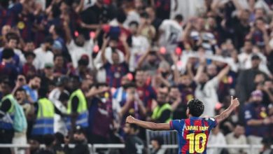 برشلونة يتوج بالسوبر الإسباني بفوز مثير على ريال مدريد