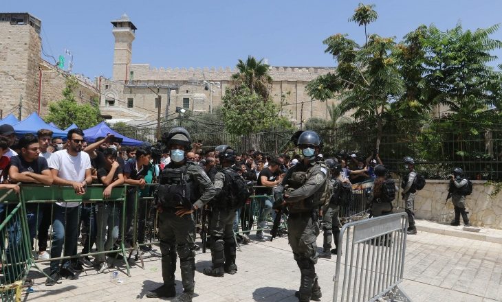بلدية الخليل: سحب صلاحيات الحرم الإبراهيمي انتهاك خطير وغير قانوني