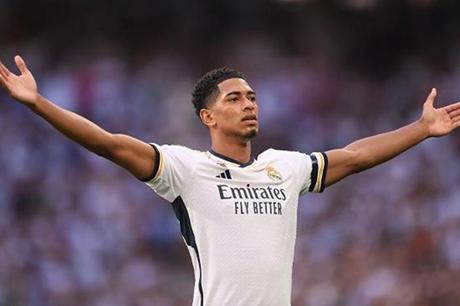 بيلينجهام يرد على وجود مشاكل داخل غرفة الملابس ومستقبل تشابي