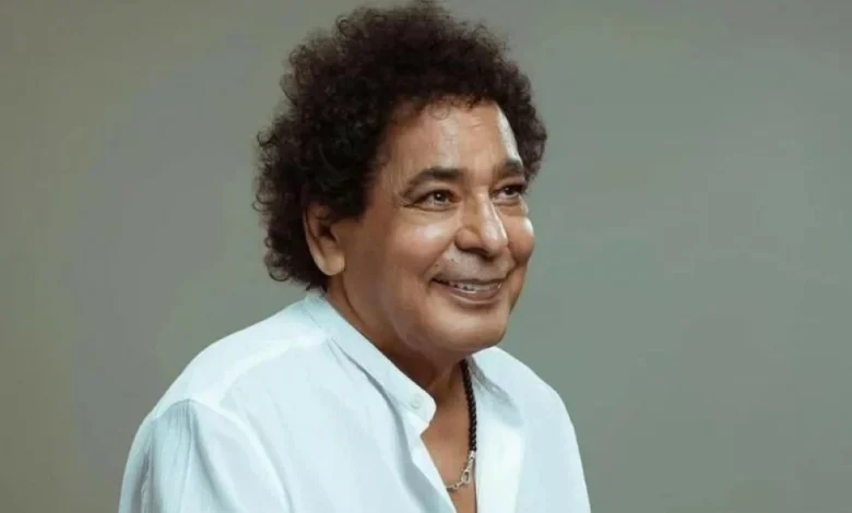 محمد منير.