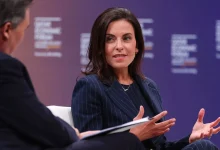 ترامب يهنئ دينا باول المصرية بعد تعيينها رئيسة لشركة ميتا