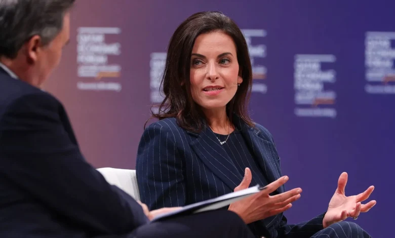 ترامب يهنئ دينا باول المصرية بعد تعيينها رئيسة لشركة ميتا