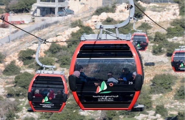 تعليق استقبال الزوار في تلفريك عجلون بسبب الأحوال الجوية...