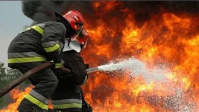 تفحم محل ملابس اندلعت فيه النيران بمنطقة فيصل