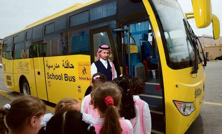 تنبيهات من المرور لقائدي الحافلات المدرسية عند صعود ونزول الطلاب