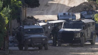 حملة اعتقالات واسعة ودهم منازل في مناطق الضفة