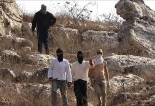 خلال أسبوعين.. أوتشا: هجمات المستوطنين هجرت 100 عائلة فلسطينية بالضفة