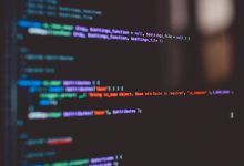 دراسة تحذّر: البرمجة المعتمِدة على الذكاء الاصطناعي قد تفتح ثغرات أمنية خطِرة