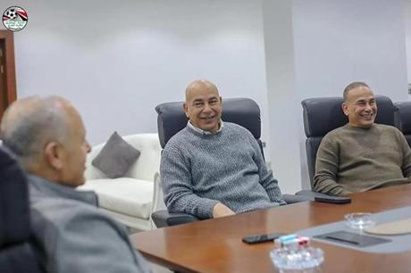 رئيس اتحاد الكرة المصري ينقلب على حسام حسن