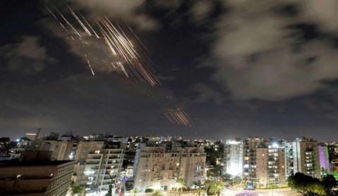 رعب وترقب في إسرائيل من هجوم إيراني استباقي لضربة أمريكية محتملة..