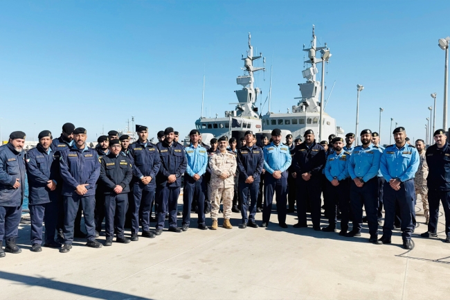 زورق «قاروه» يتجه إلى قطر للمشاركة في معرض الدوحة للدفاع البحري