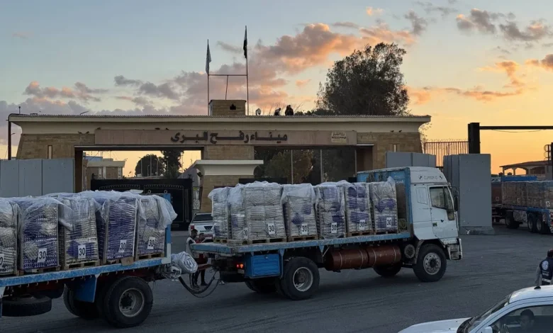 شعث يعلن أن معبر رفح سيُفتح الأسبوع المقبل «بالاتجاهين»