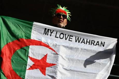 صحف الجزائر تنتقد منتخب بلادها وتهاجم التحكيم