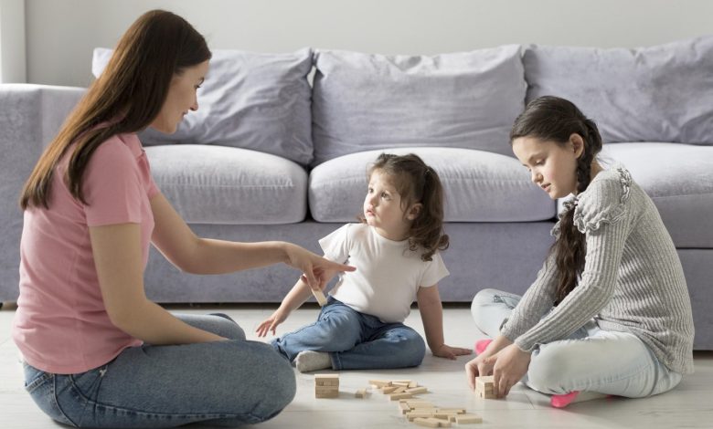 صحية ونفسية.. إليك خمس فوائد مهمة للعب مع الأطفال