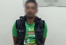 ضبط بائع متجول لوح بسلاح أبيض في البحيرة