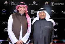 عبدالله الرويشد يفاجئ محمد عبده بزيارته خلال البروفات.. ولحظات مؤثرة وعناق اشتياق مختلف