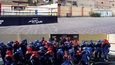 عصام عمر يحقق فكرة مسلسل بطل العالم مع فريق ملاكمة مركز شباب صفط اللبن