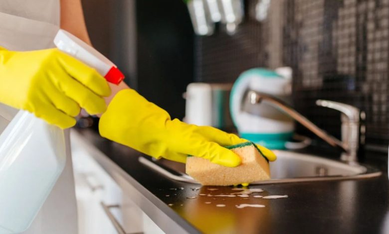 "قبل دخول رمضان" طرق تنظيف المطبخ الالوميتال من الدهون الصعبة .. جهزي نفسك بسرعة