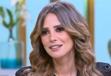 قلبي بيتقطع عليهم.. إيمان العاصي تتعاطف مع العاملين بالشوراع في موجة الطقس البارد