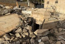 قوات الاحتلال تهدم منزل الأطرش في الخليل منفذ عملية "غوش عتصيون"