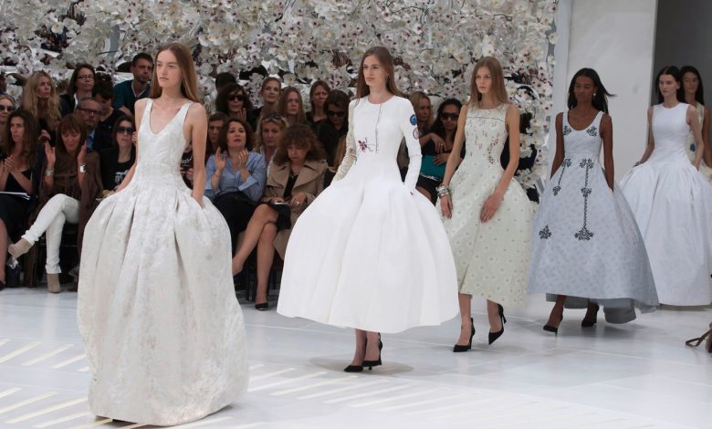 كريستيان ديور: مبتكر أسلوب "نيو لوك "الذي غيّر وجه الموضة