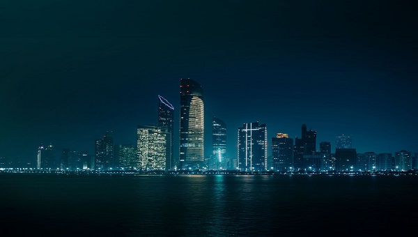 للعام الـ10 على التوالي.. أبوظبي أكثر المدن أماناً في العالم