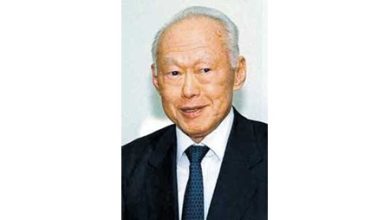 مؤسس سنغافورة ينفي وصفه الإسلام بأنه بغيض