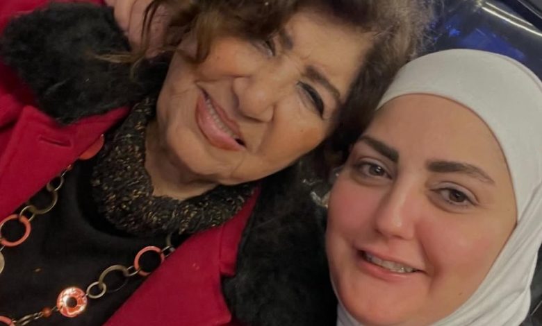 ما حقيقة المرأة التي ظهرت في الفيديو أنها ابنة هدى شعراوي يوم وفاتها؟